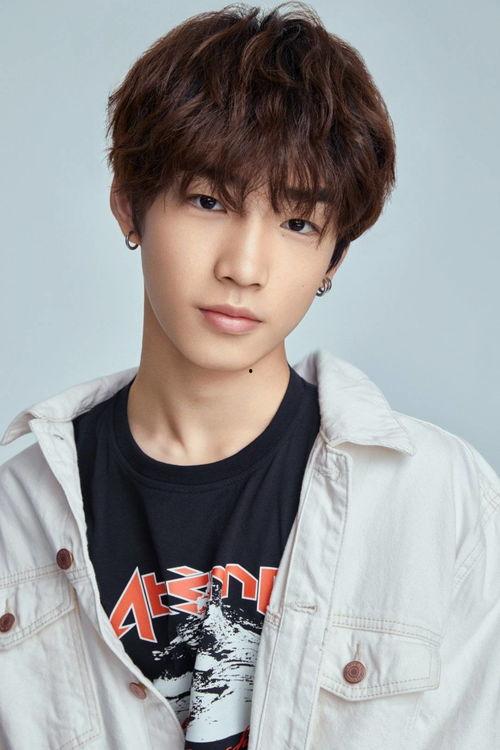 林秋楠现在的照片,时光流转，风采依旧